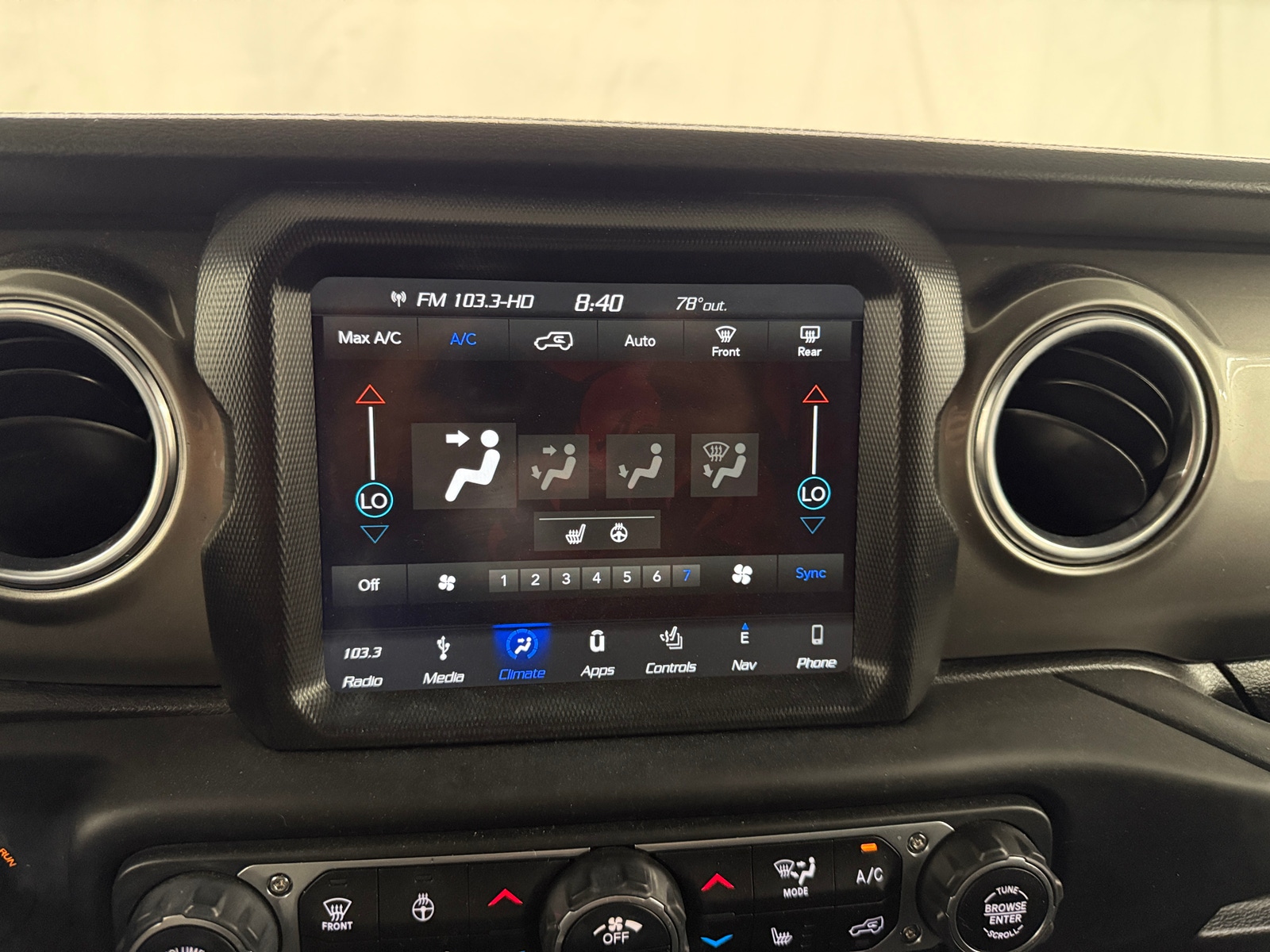 Thumbnail: 2018 Jeep Wrangler - 4