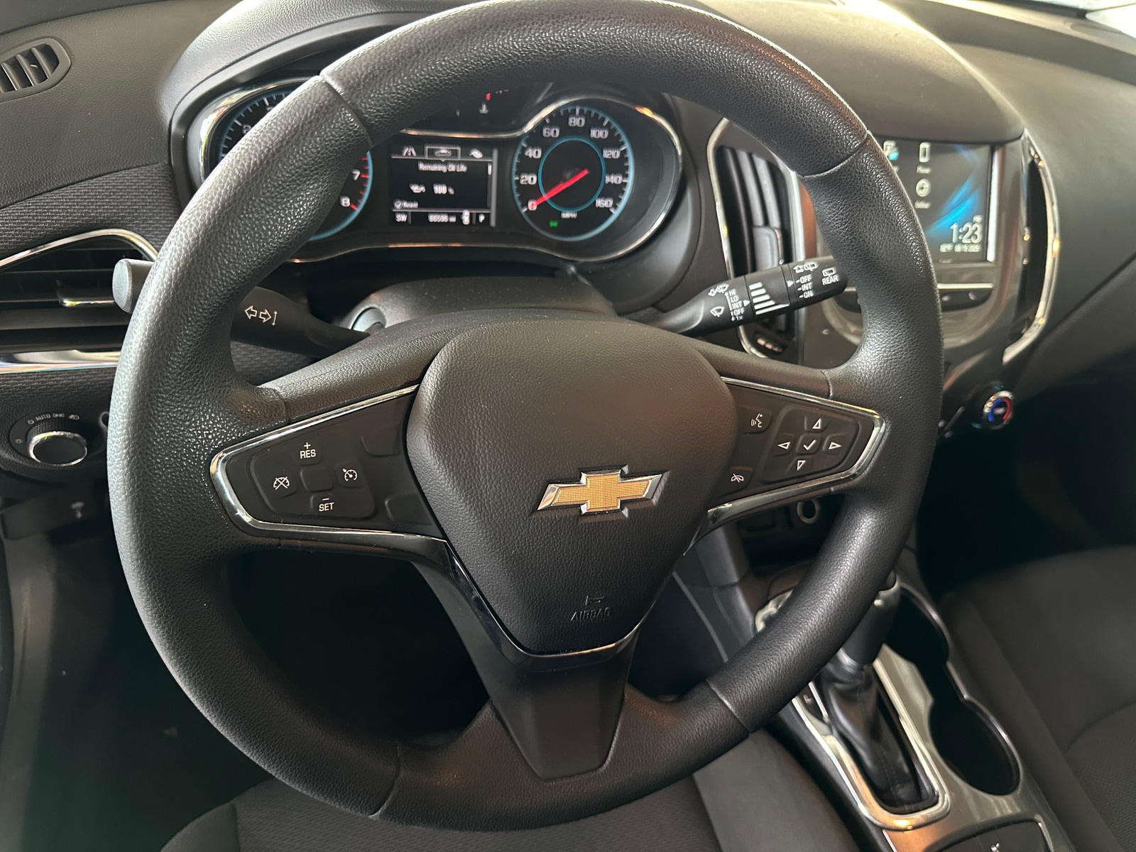 Thumbnail: 2017 Chevrolet Cruze - 5