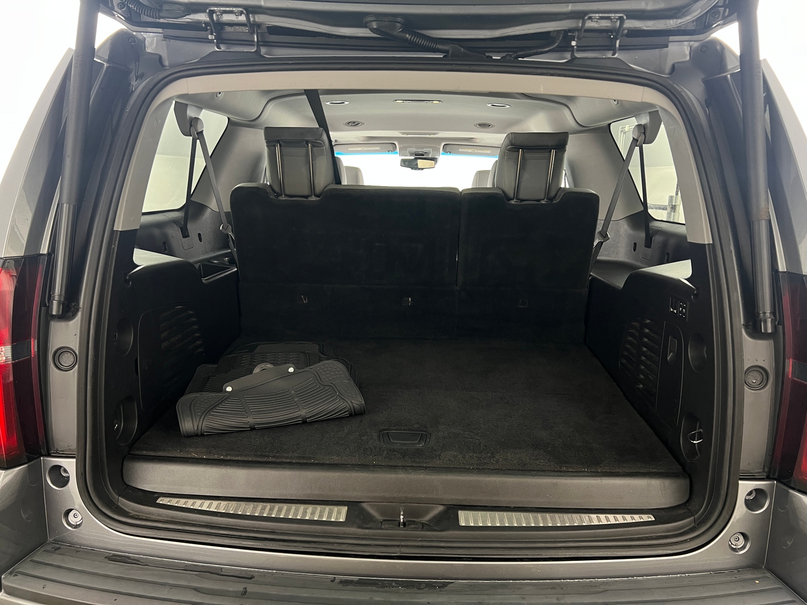 Thumbnail: 2018 Chevrolet Suburban - 6