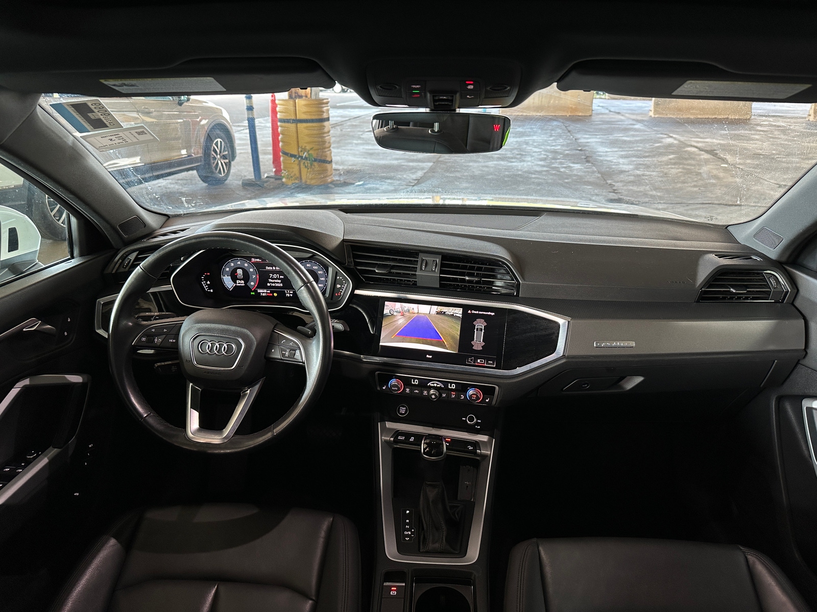 Thumbnail: 2023 Audi Q3 - 2