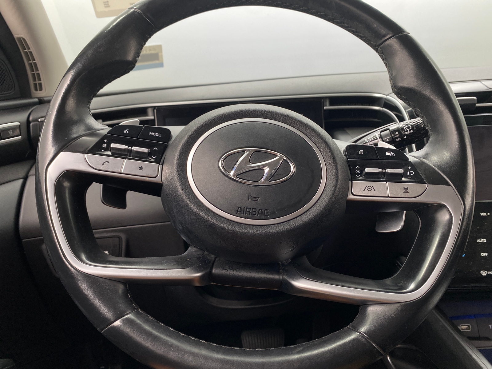 Thumbnail: 2022 Hyundai Tucson - 4