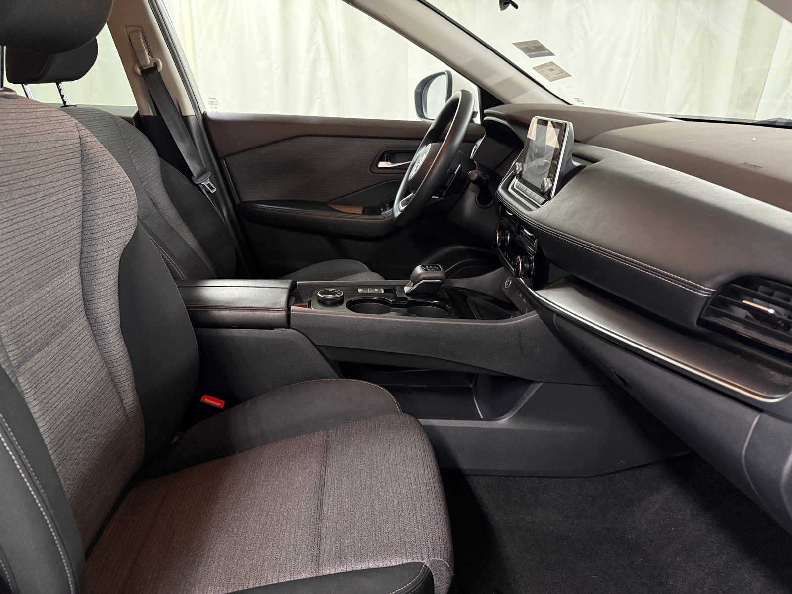 Thumbnail: 2021 Nissan Rogue - 2