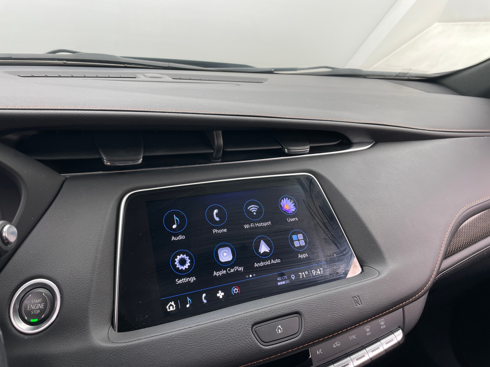 Thumbnail: 2021 Cadillac XT4 - 3