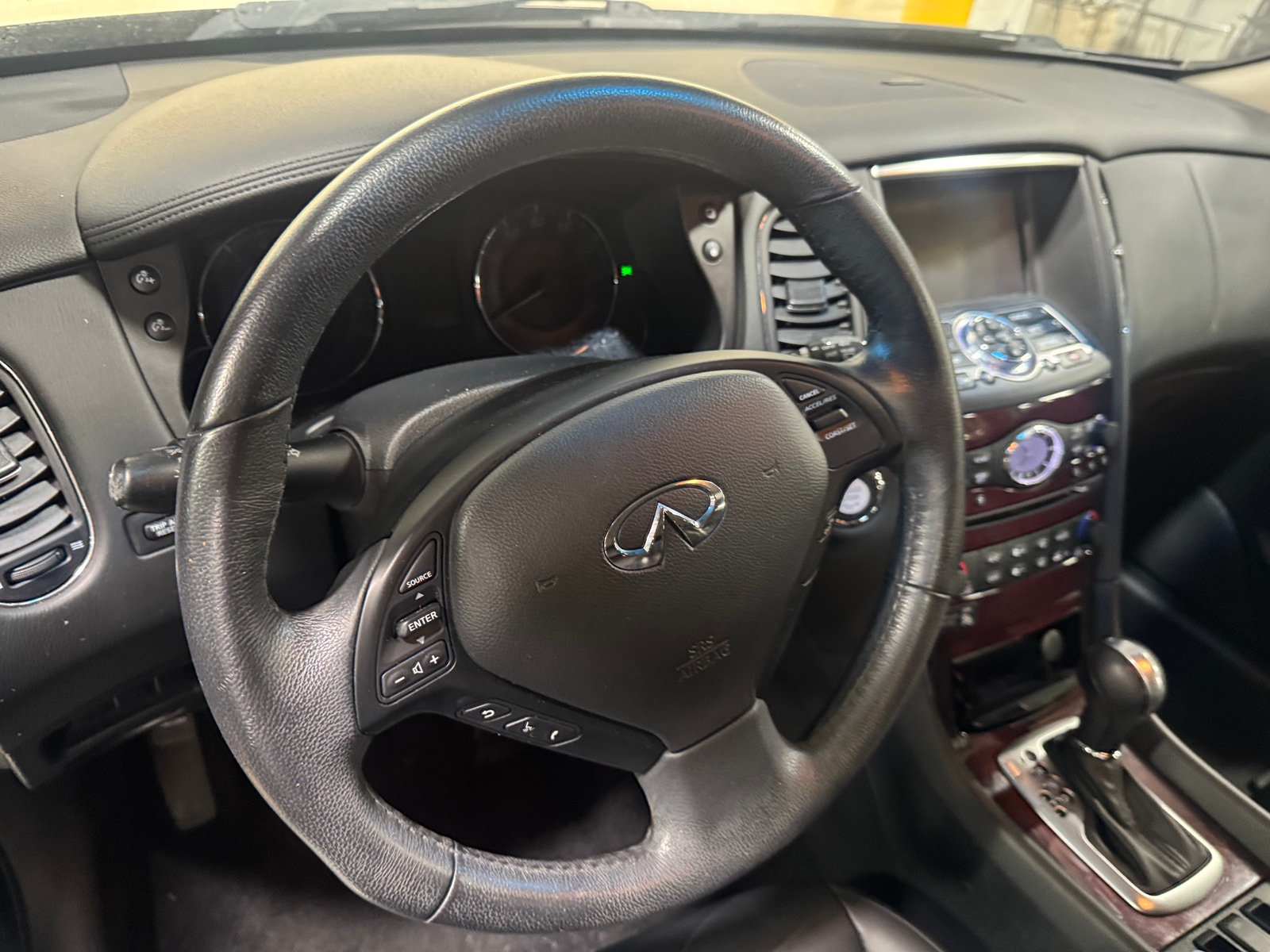 Thumbnail: 2017 INFINITI QX50 - 4