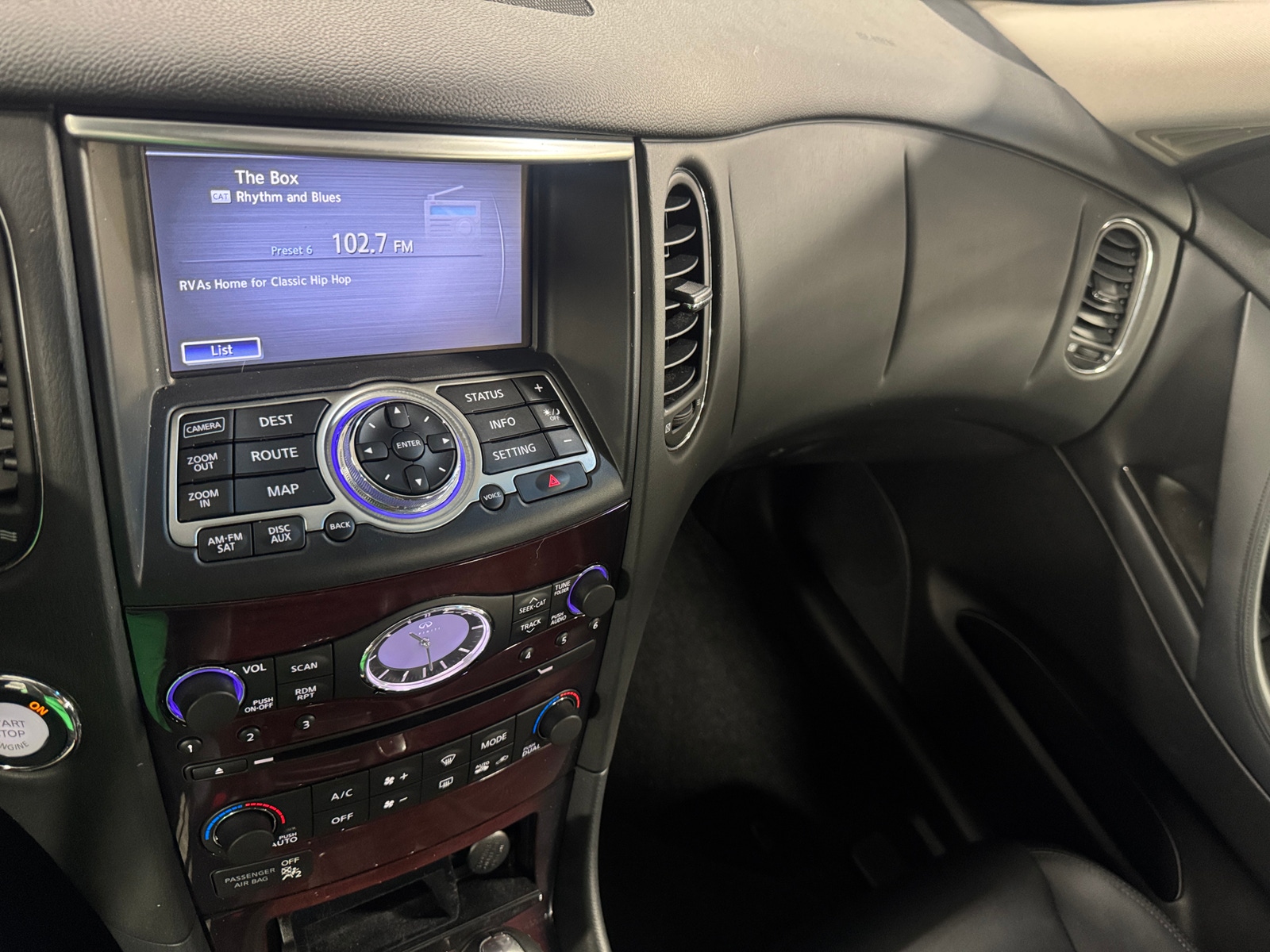 Thumbnail: 2017 INFINITI QX50 - 3