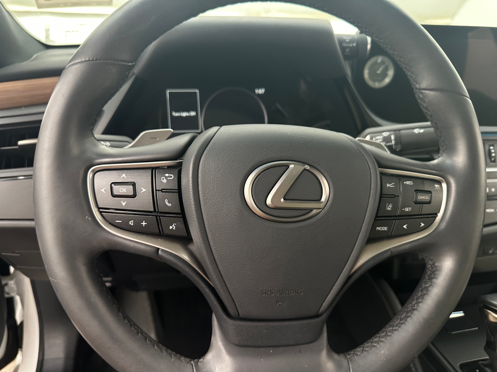Thumbnail: 2023 Lexus ES - 4