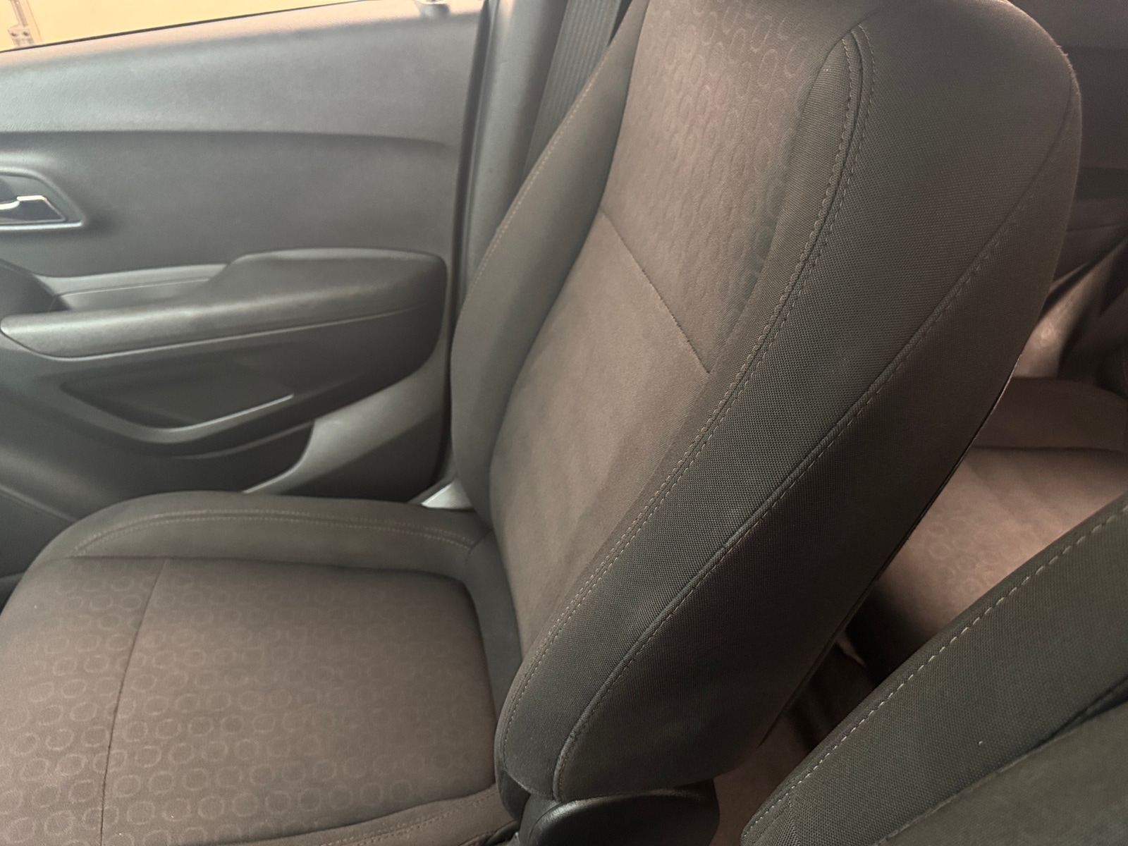Thumbnail: 2019 Chevrolet Trax - 2