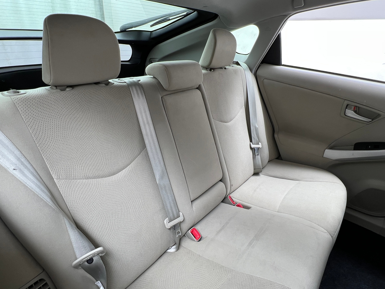 Thumbnail: 2015 Toyota Prius - 6