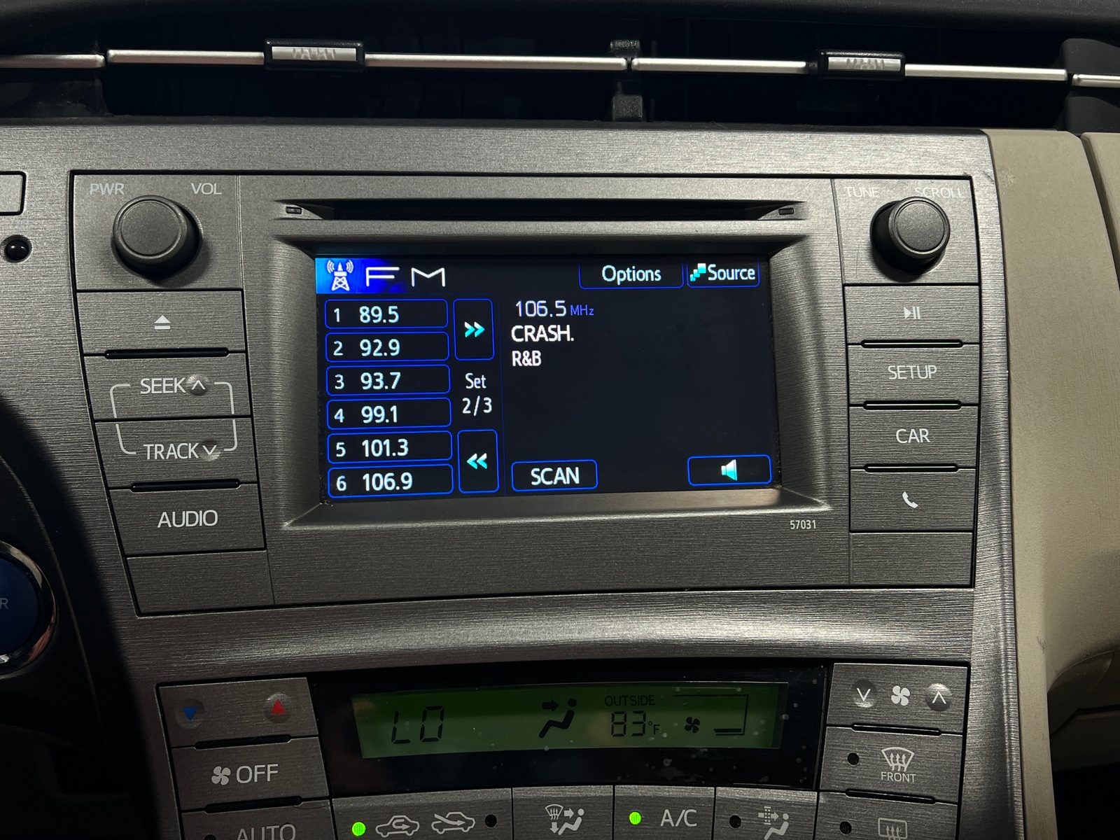 Thumbnail: 2015 Toyota Prius - 4