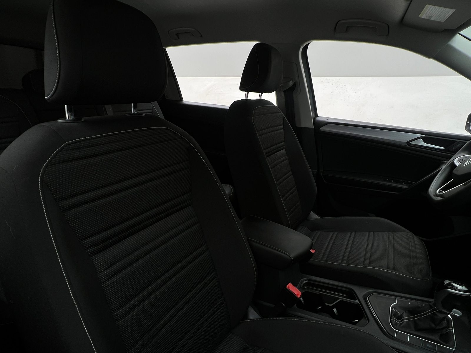 Thumbnail: 2023 Volkswagen Tiguan - 2