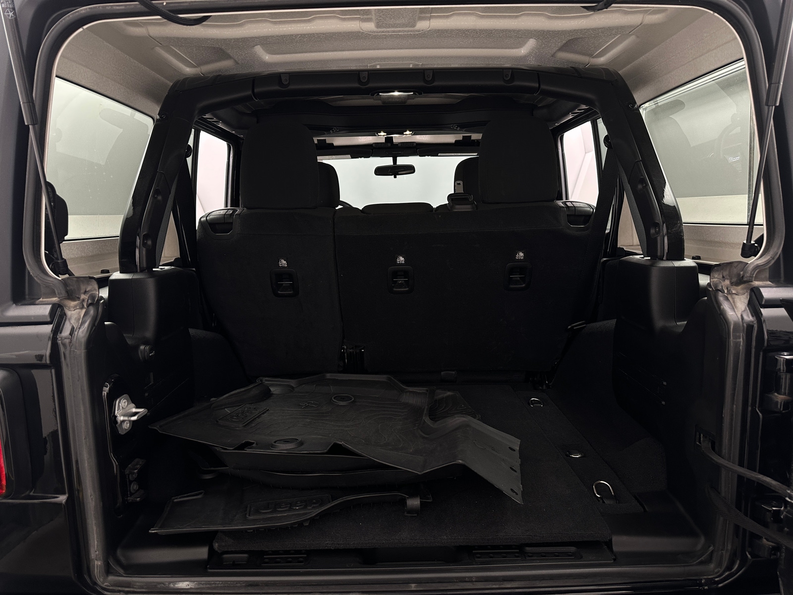 Thumbnail: 2021 Jeep Wrangler - 7