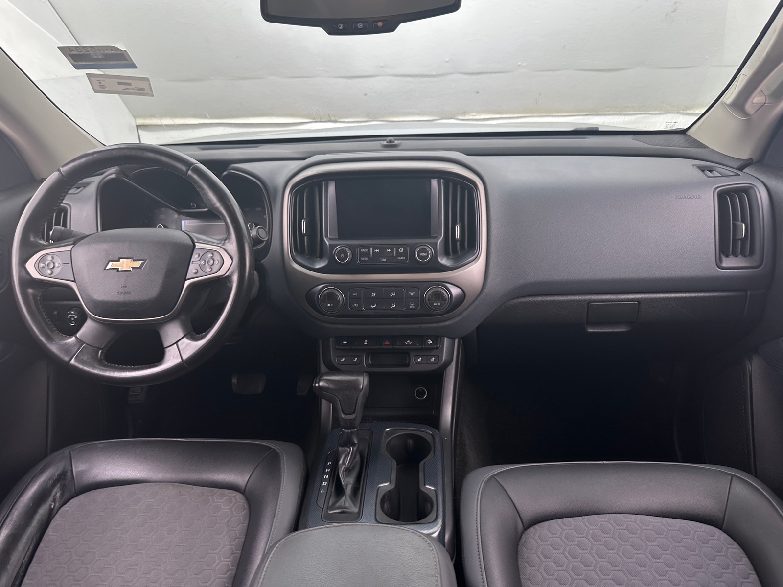 Thumbnail: 2017 Chevrolet Colorado - 3