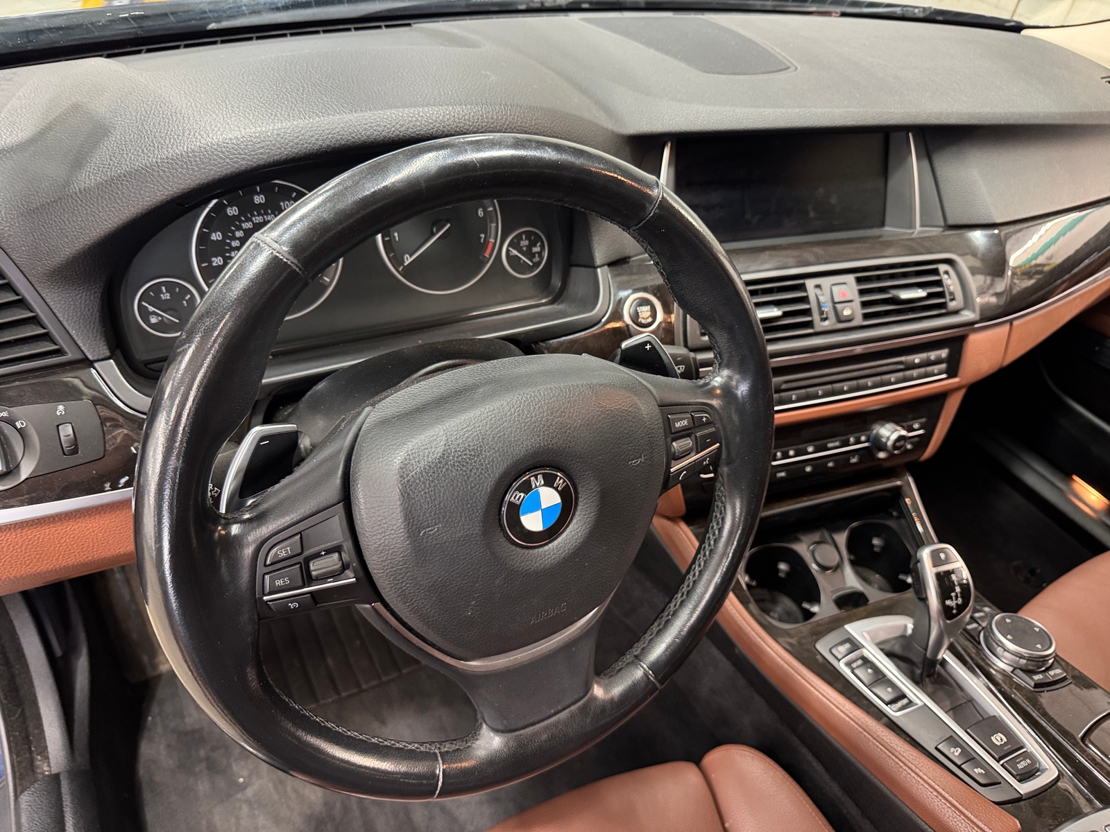 Thumbnail: 2016 BMW 5 Series - 2
