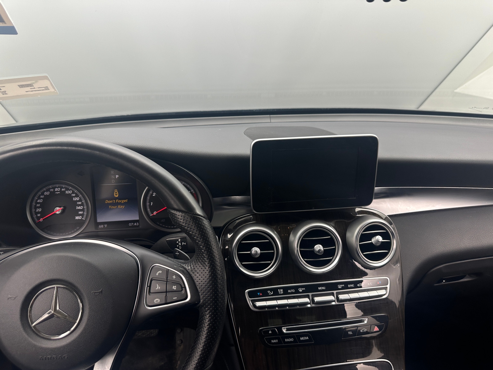 Thumbnail: 2016 Mercedes-Benz GLC - 2