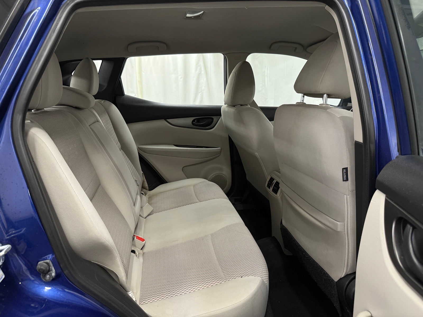 Thumbnail: 2017 Nissan Rogue Sport - 6