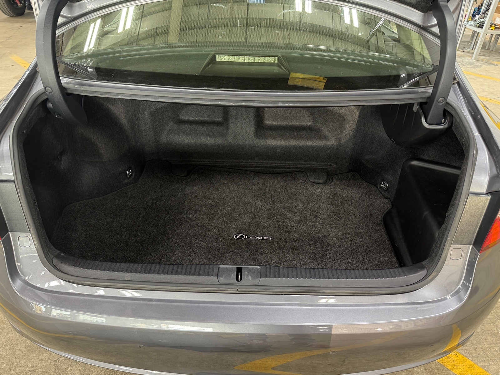 Thumbnail: 2015 Lexus ES - 6