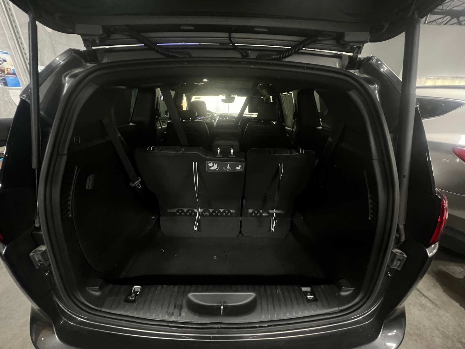 Thumbnail: 2018 Chrysler Pacifica - 6