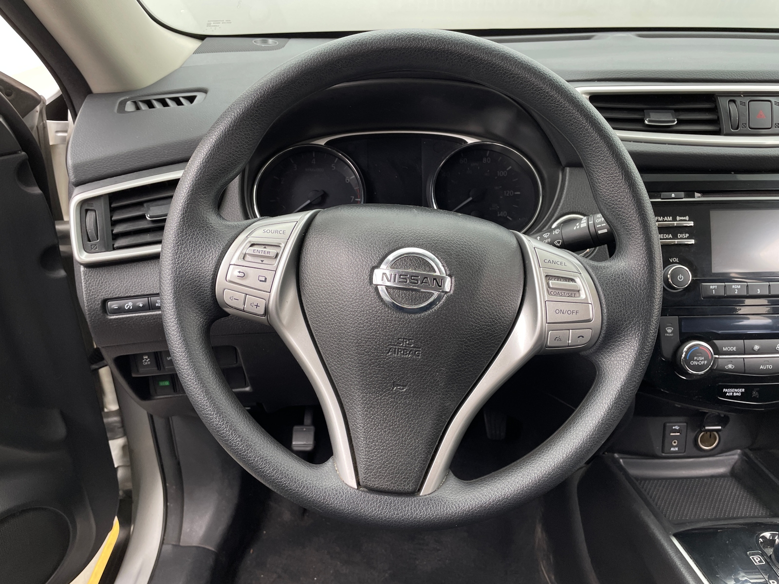 Thumbnail: 2015 Nissan Rogue - 5