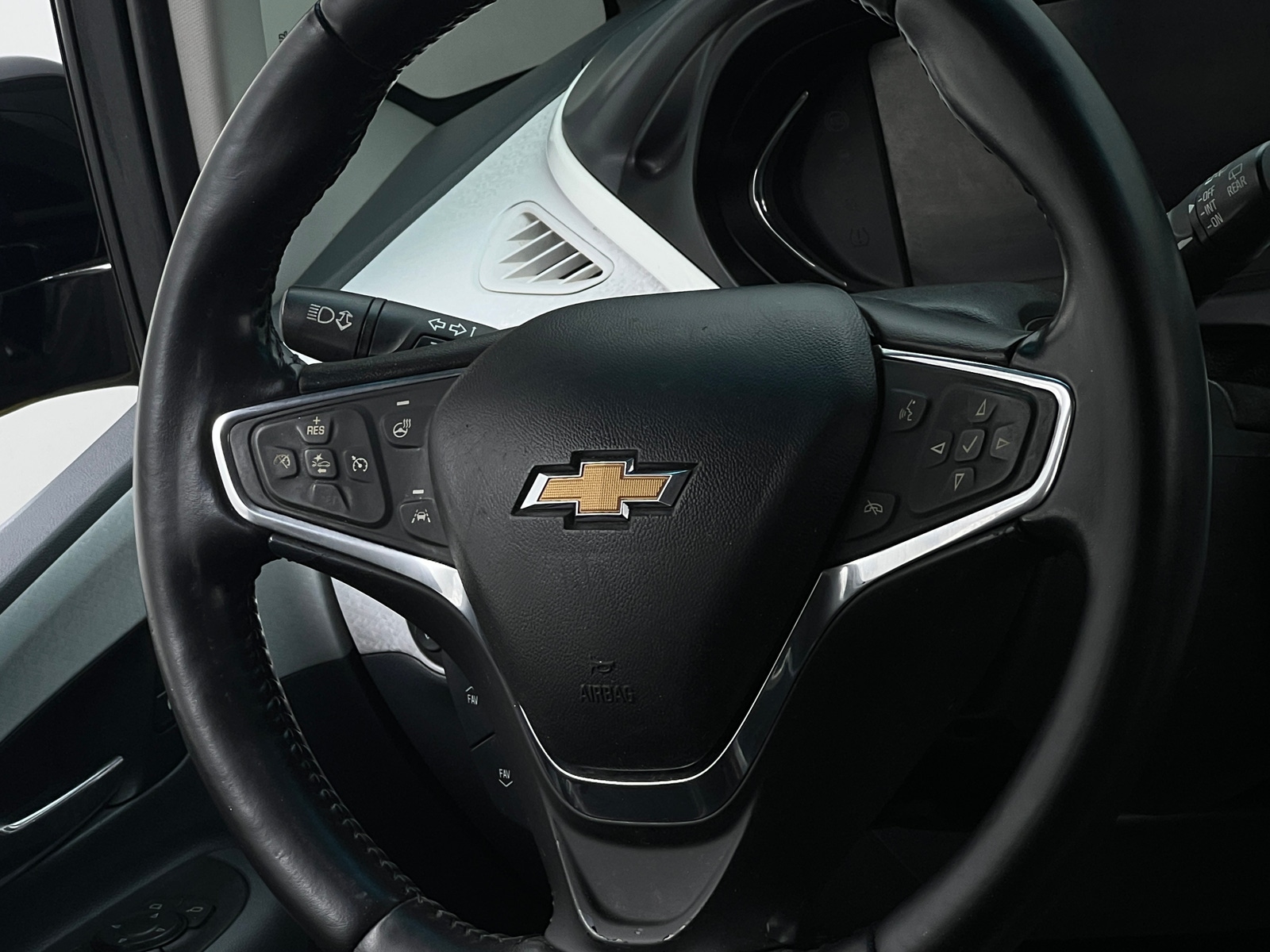 Thumbnail: 2020 Chevrolet Bolt EV - 5