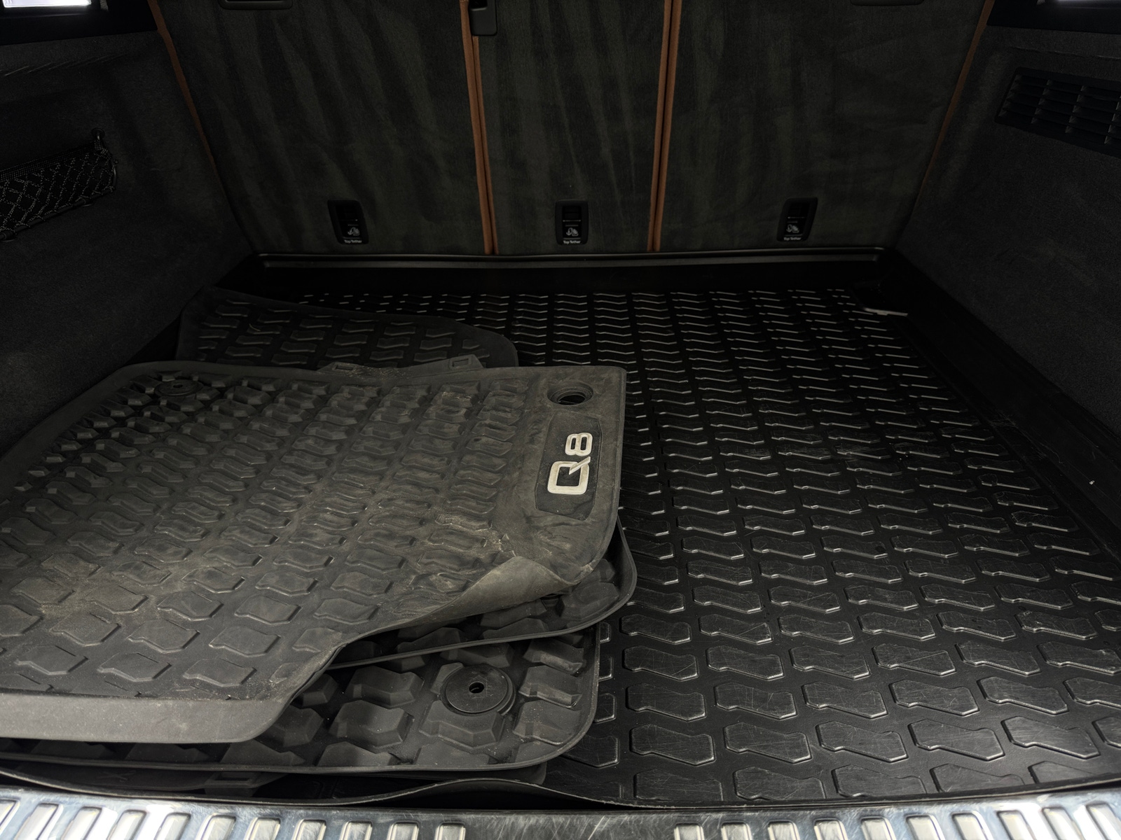 Thumbnail: 2020 Audi Q8 - 6