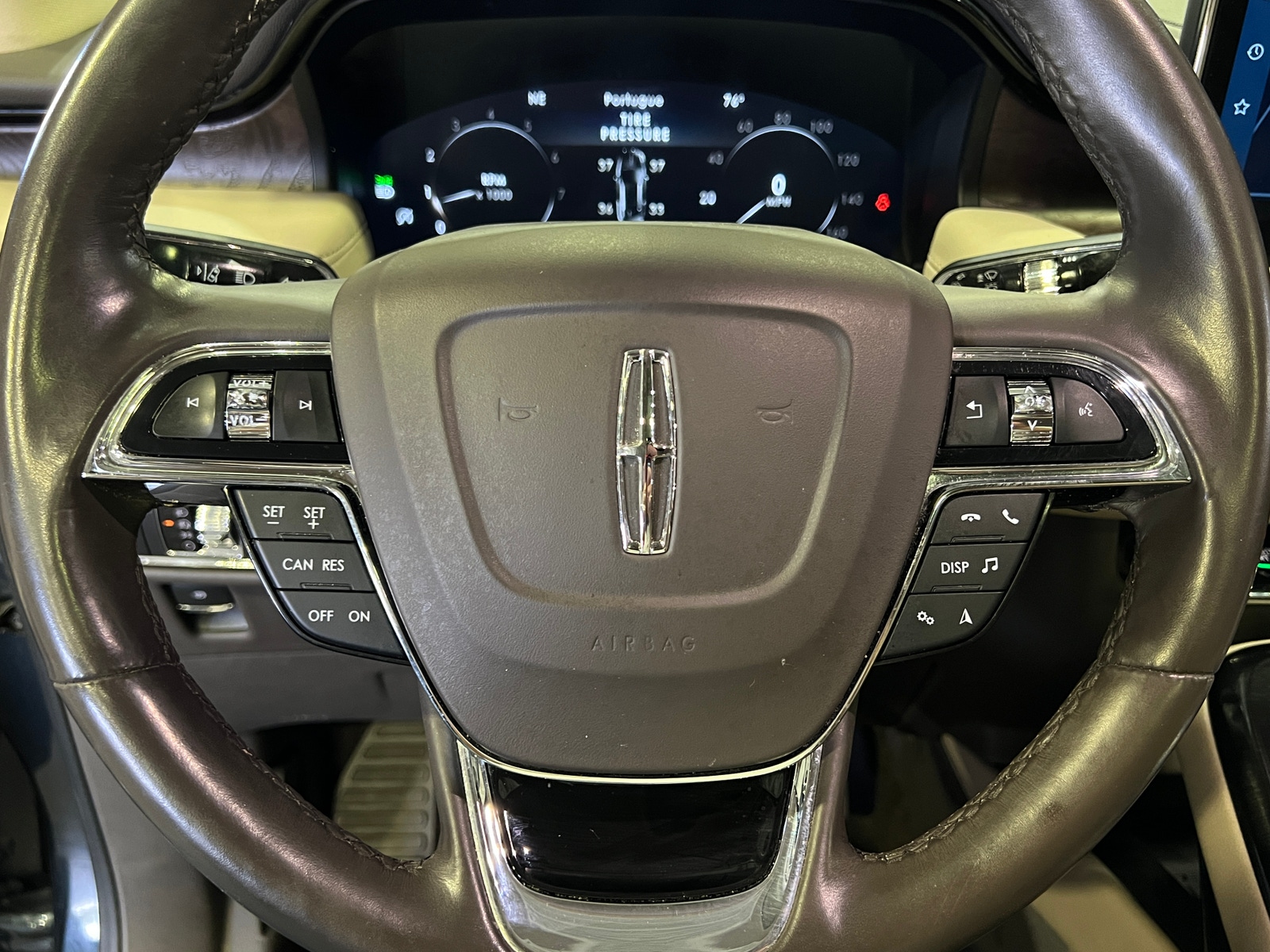 Thumbnail: 2022 Lincoln Nautilus - 4