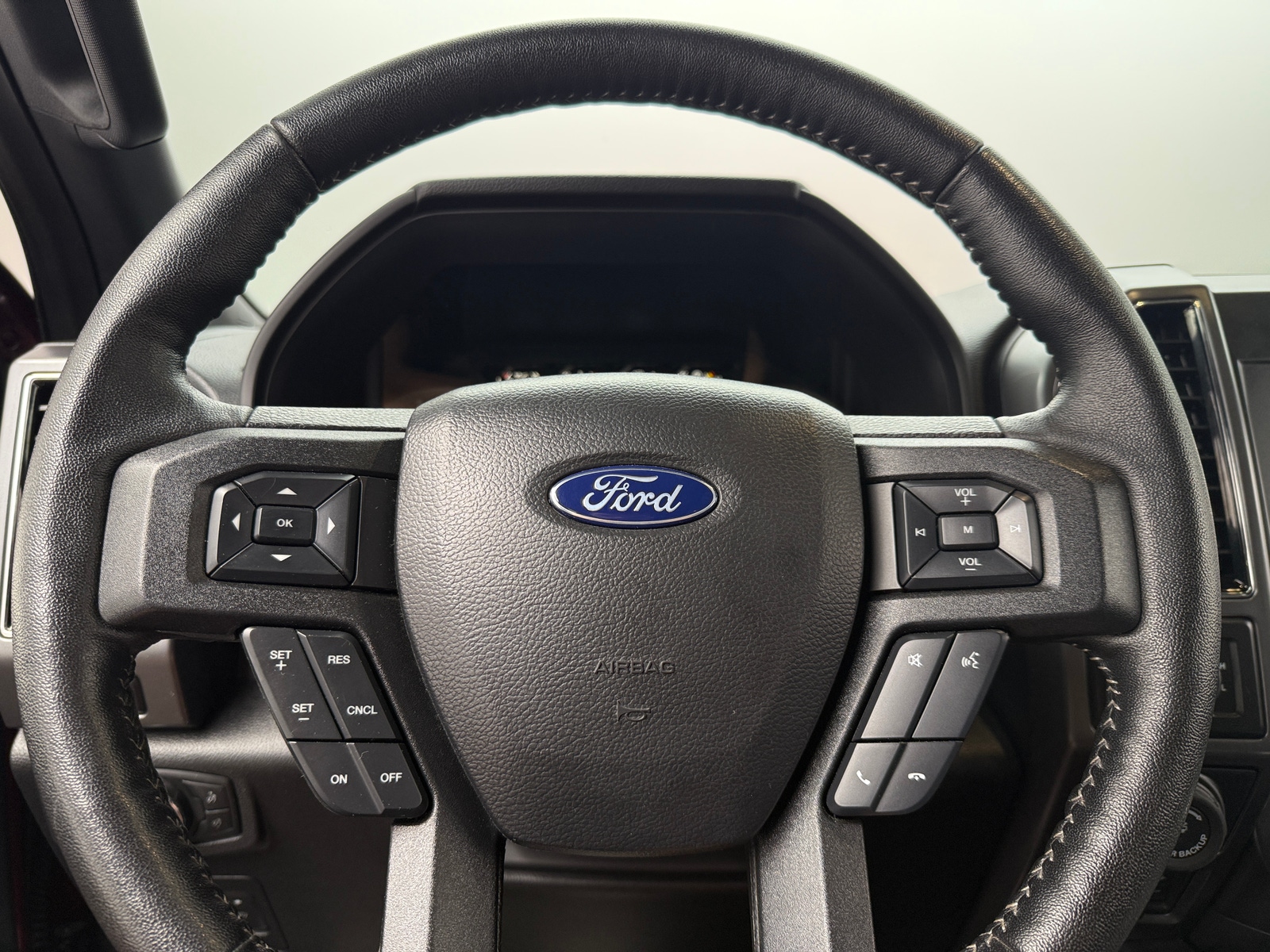 Thumbnail: 2019 Ford Econoline - 5