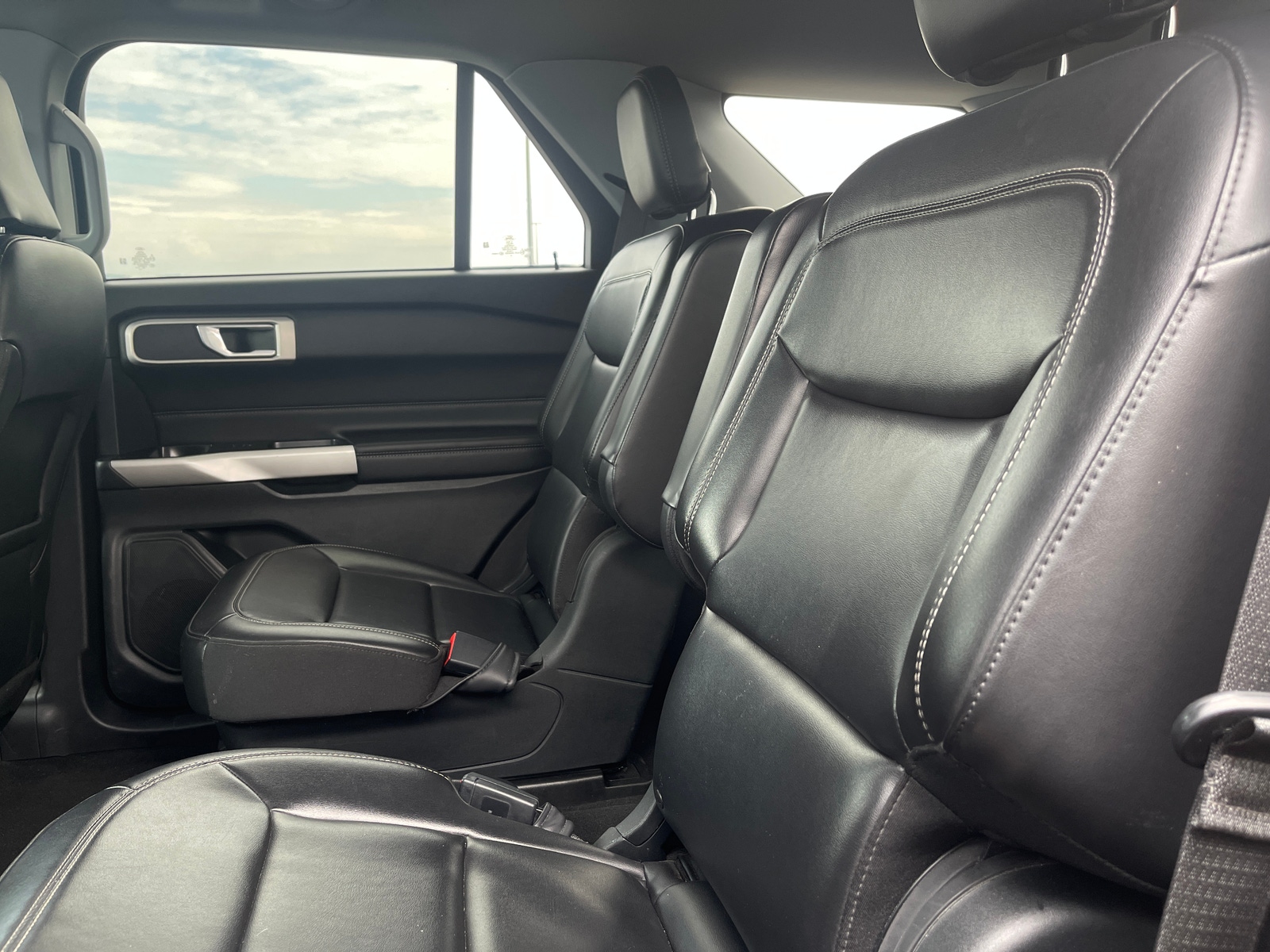 Thumbnail: 2021 Ford Explorer - 5