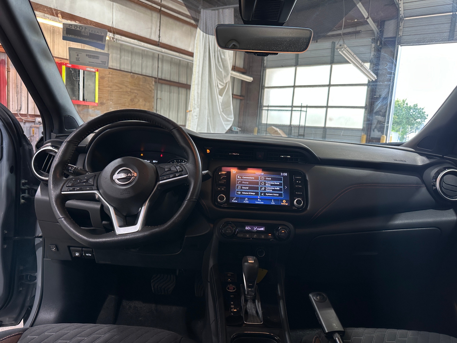 Thumbnail: 2023 Nissan Kicks - 3