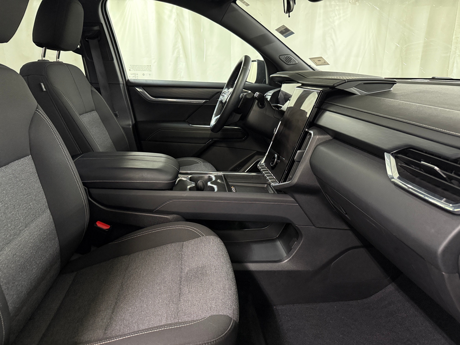 Thumbnail: 2025 GMC Acadia - 2