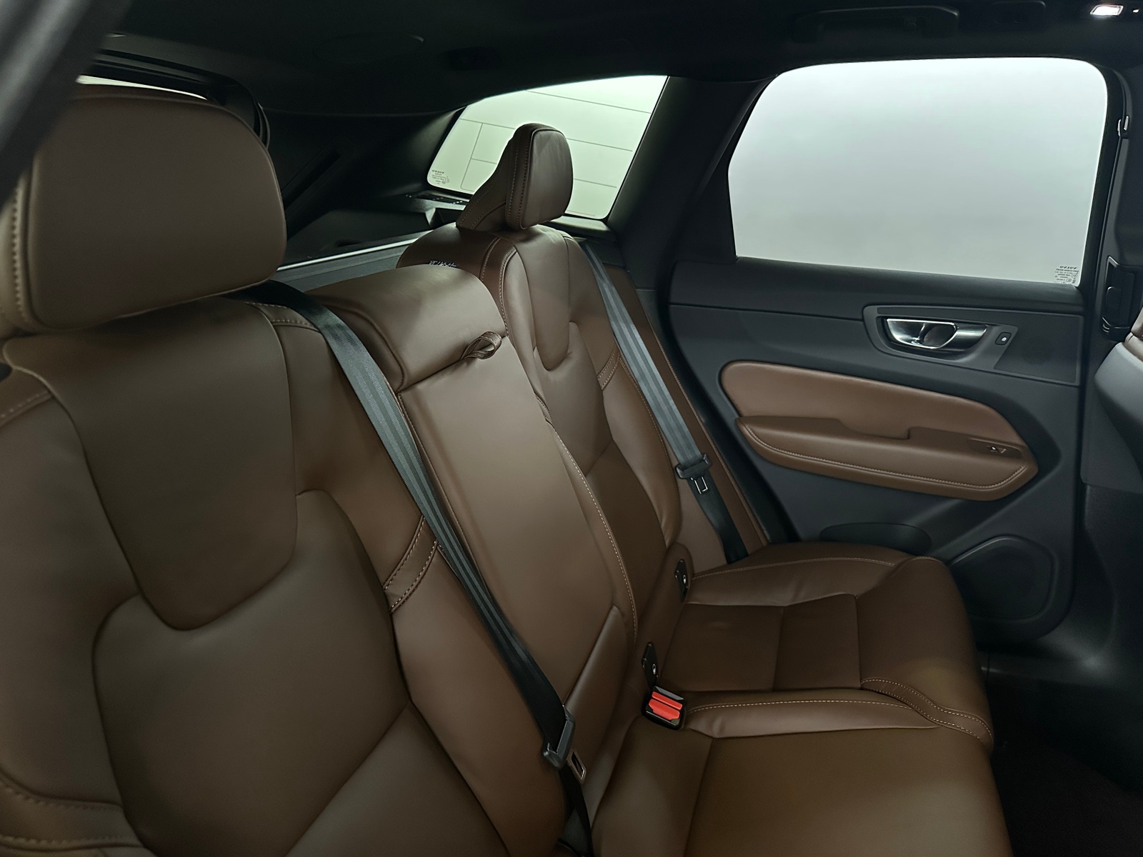Thumbnail: 2025 Volvo XC60 - 5
