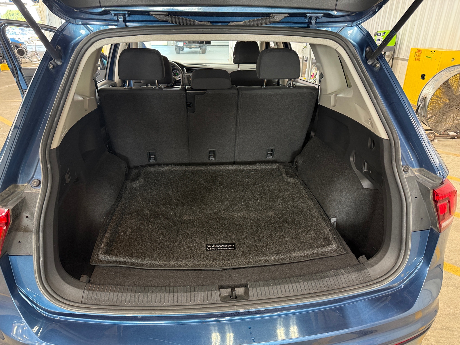Thumbnail: 2018 Volkswagen Tiguan - 7