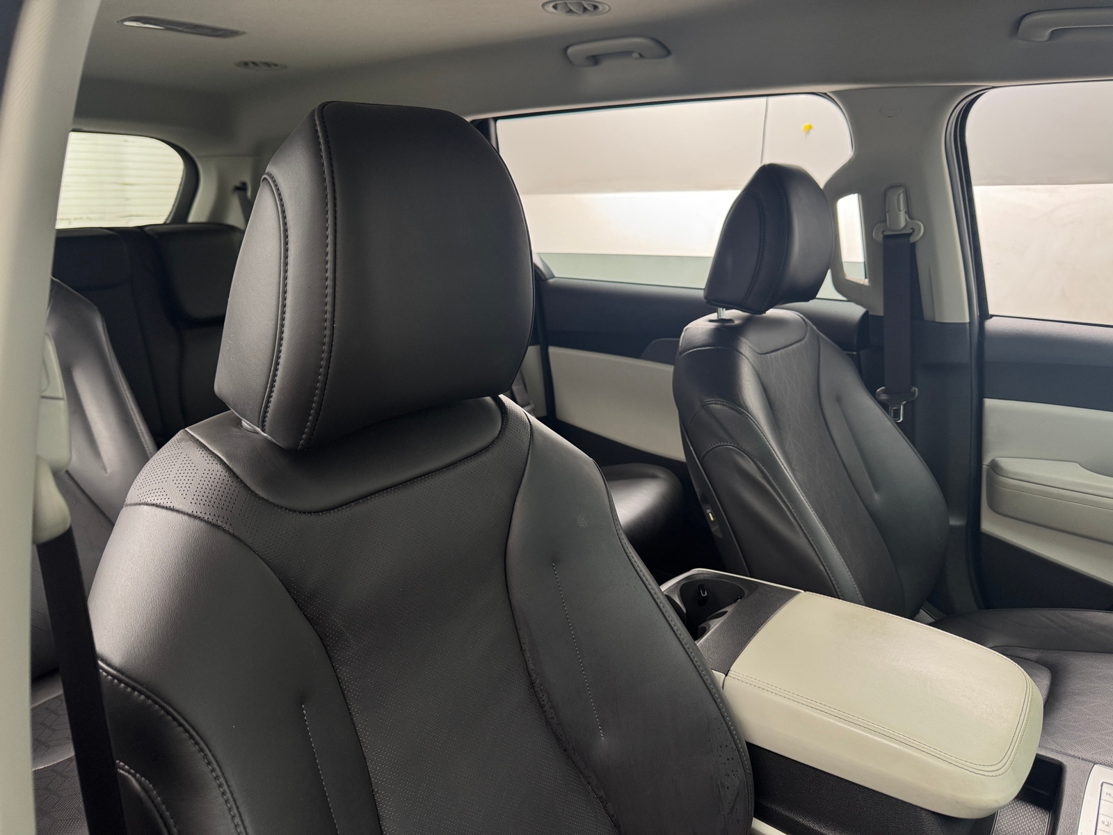 Thumbnail: 2022 Kia Carnival - 2