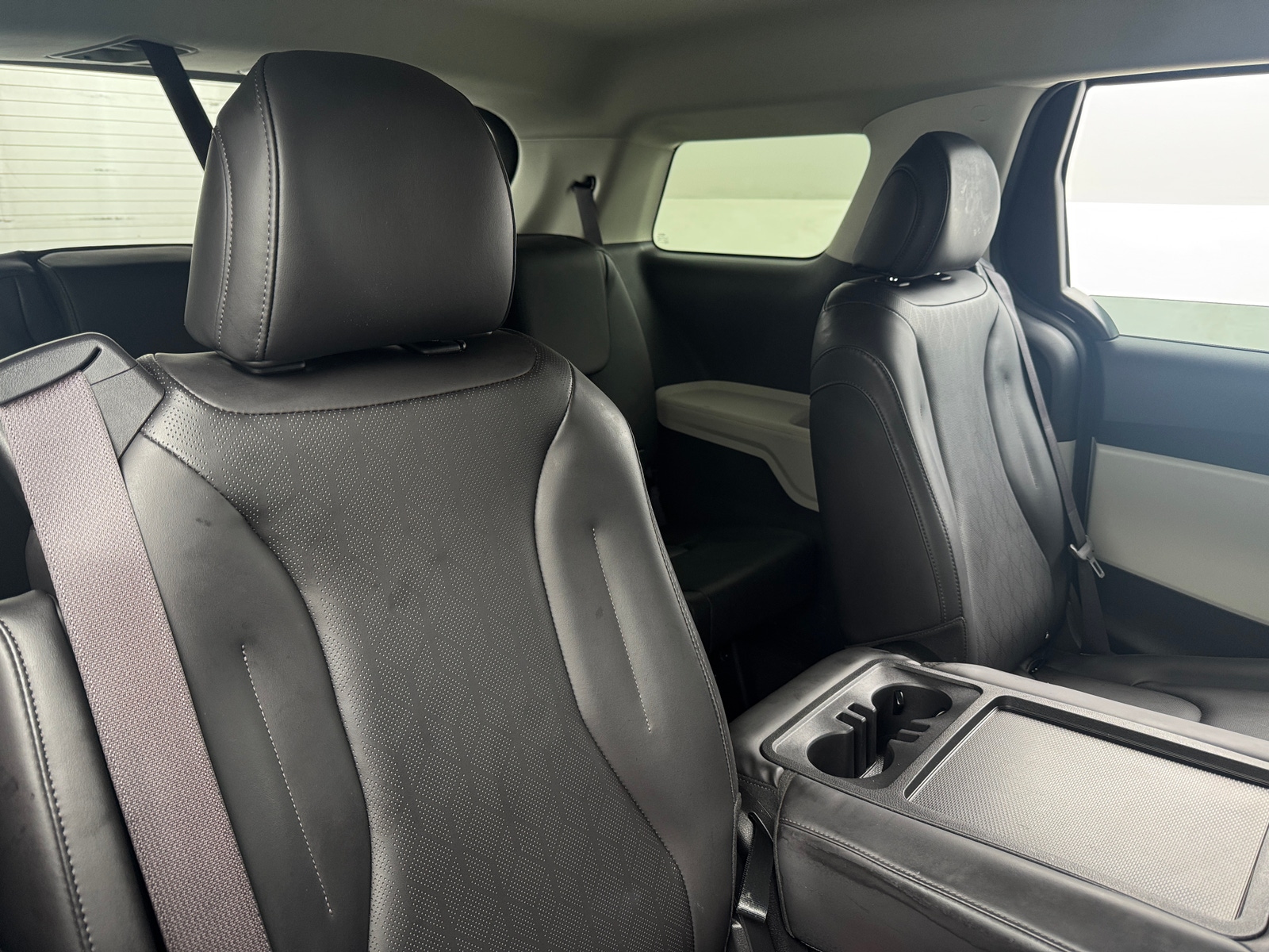 Thumbnail: 2022 Kia Carnival - 6