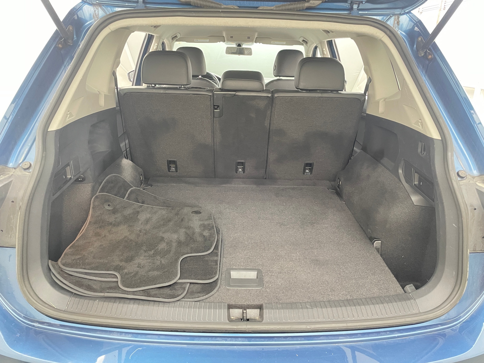 Thumbnail: 2019 Volkswagen Tiguan - 6