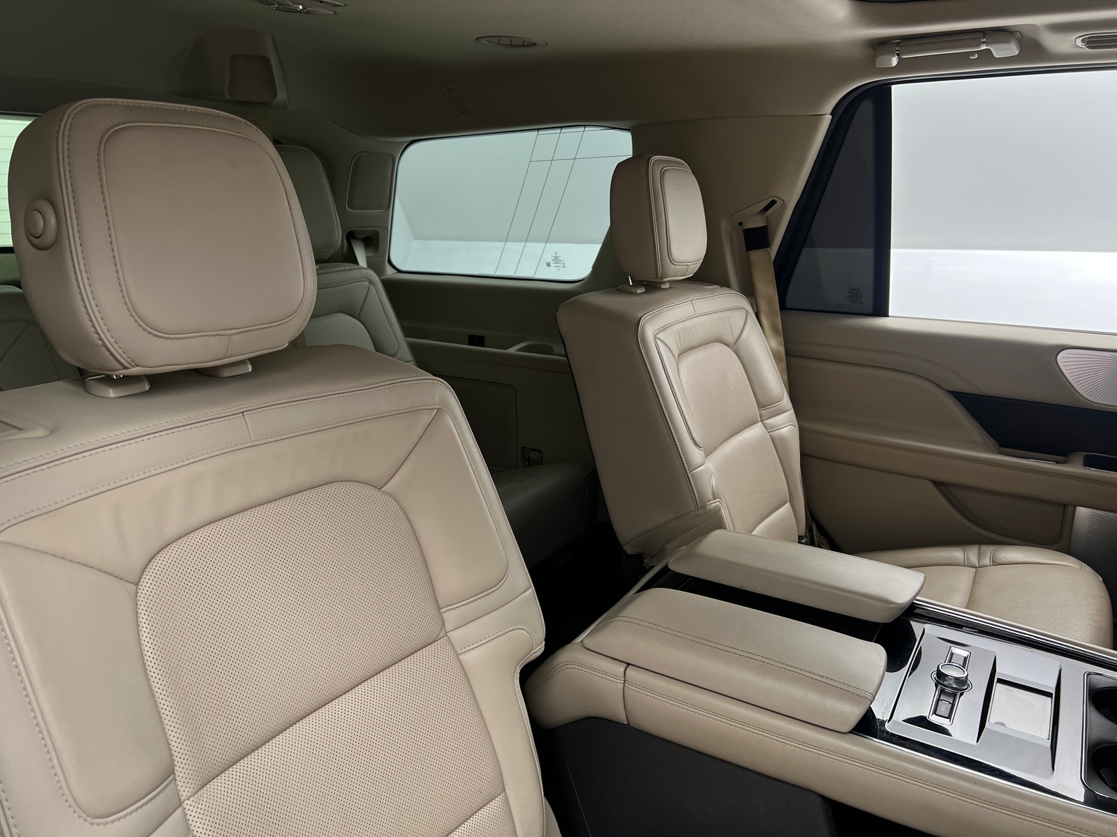 Thumbnail: 2018 Lincoln Navigator - 5