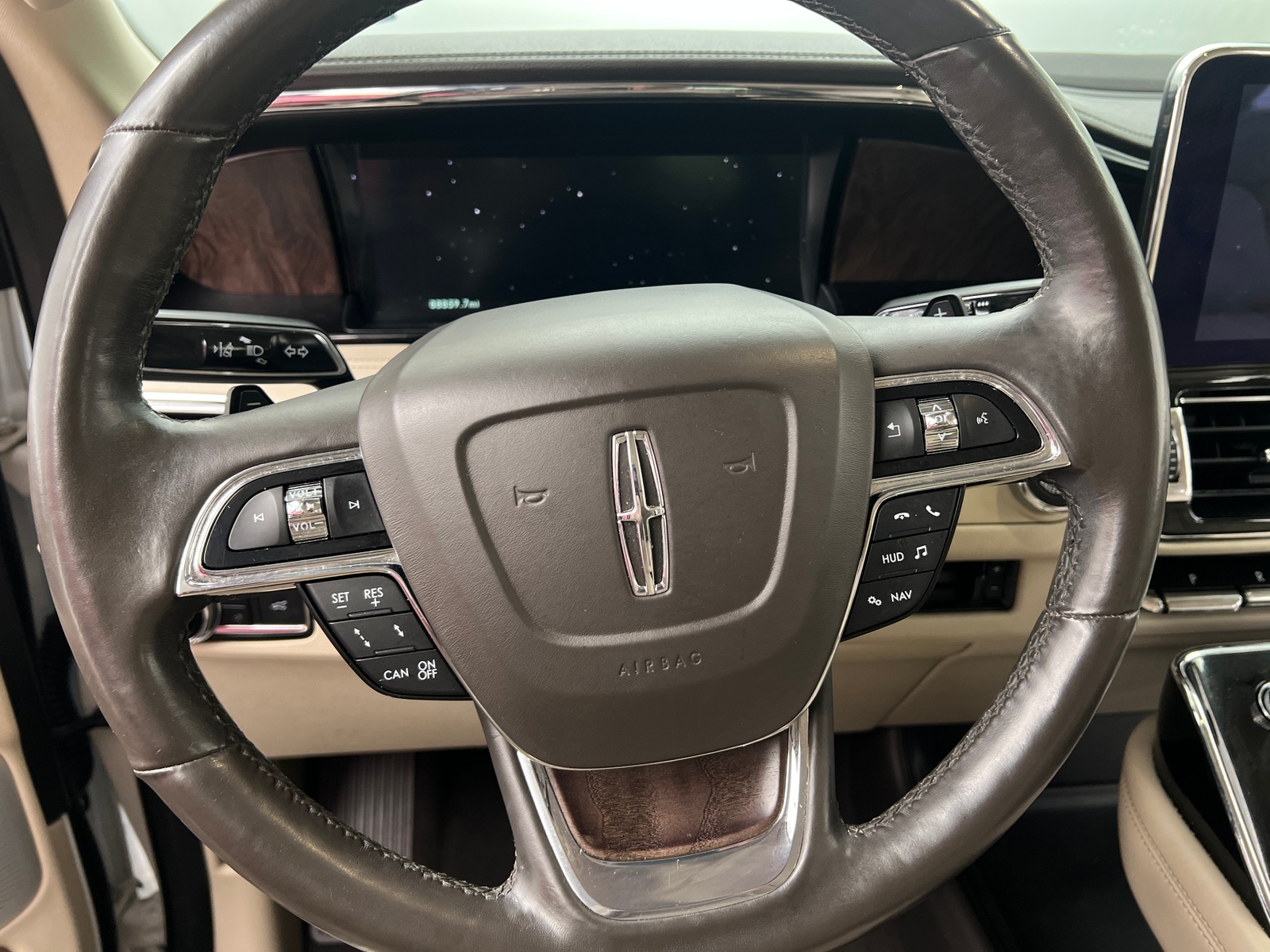 Thumbnail: 2018 Lincoln Navigator - 4