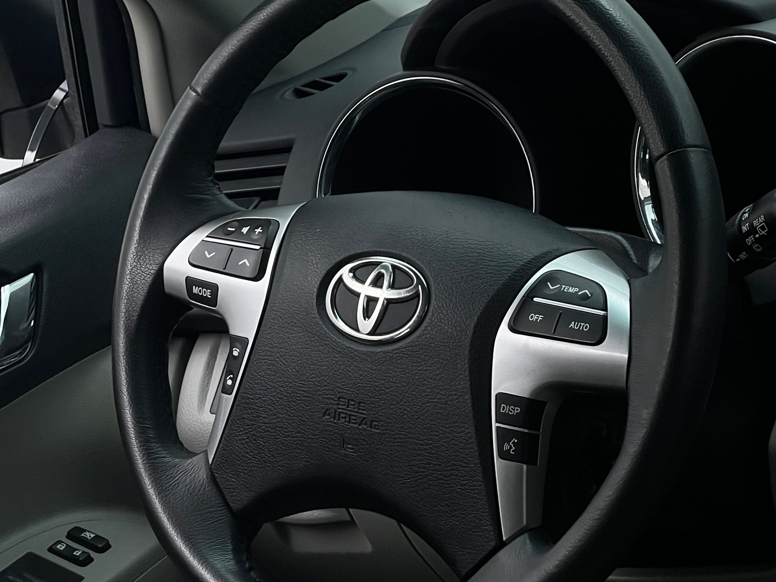 Thumbnail: 2012 Toyota Highlander - 4