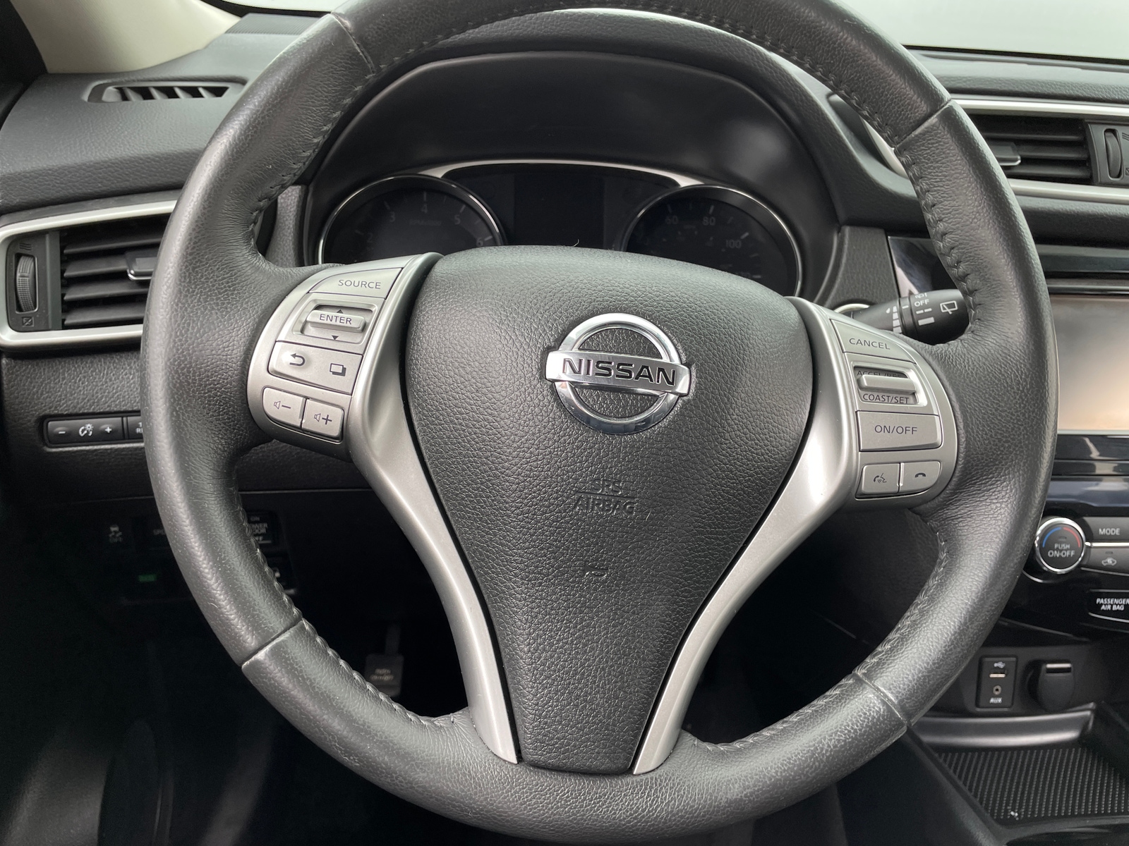 Thumbnail: 2016 Nissan Rogue - 4