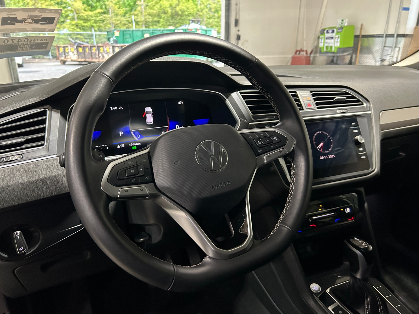 Thumbnail: 2024 Volkswagen Tiguan - 4