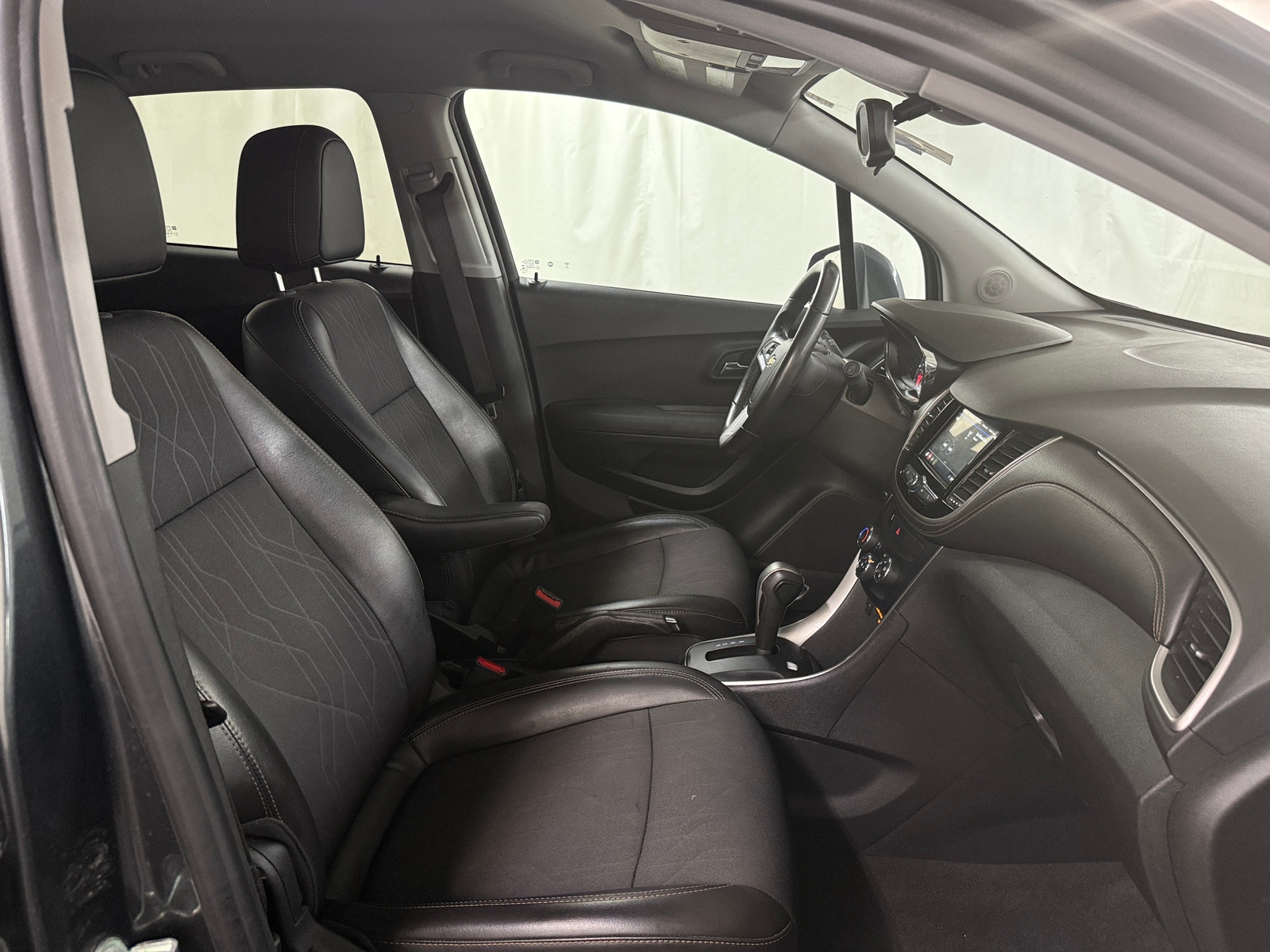 Thumbnail: 2019 Chevrolet Trax - 2