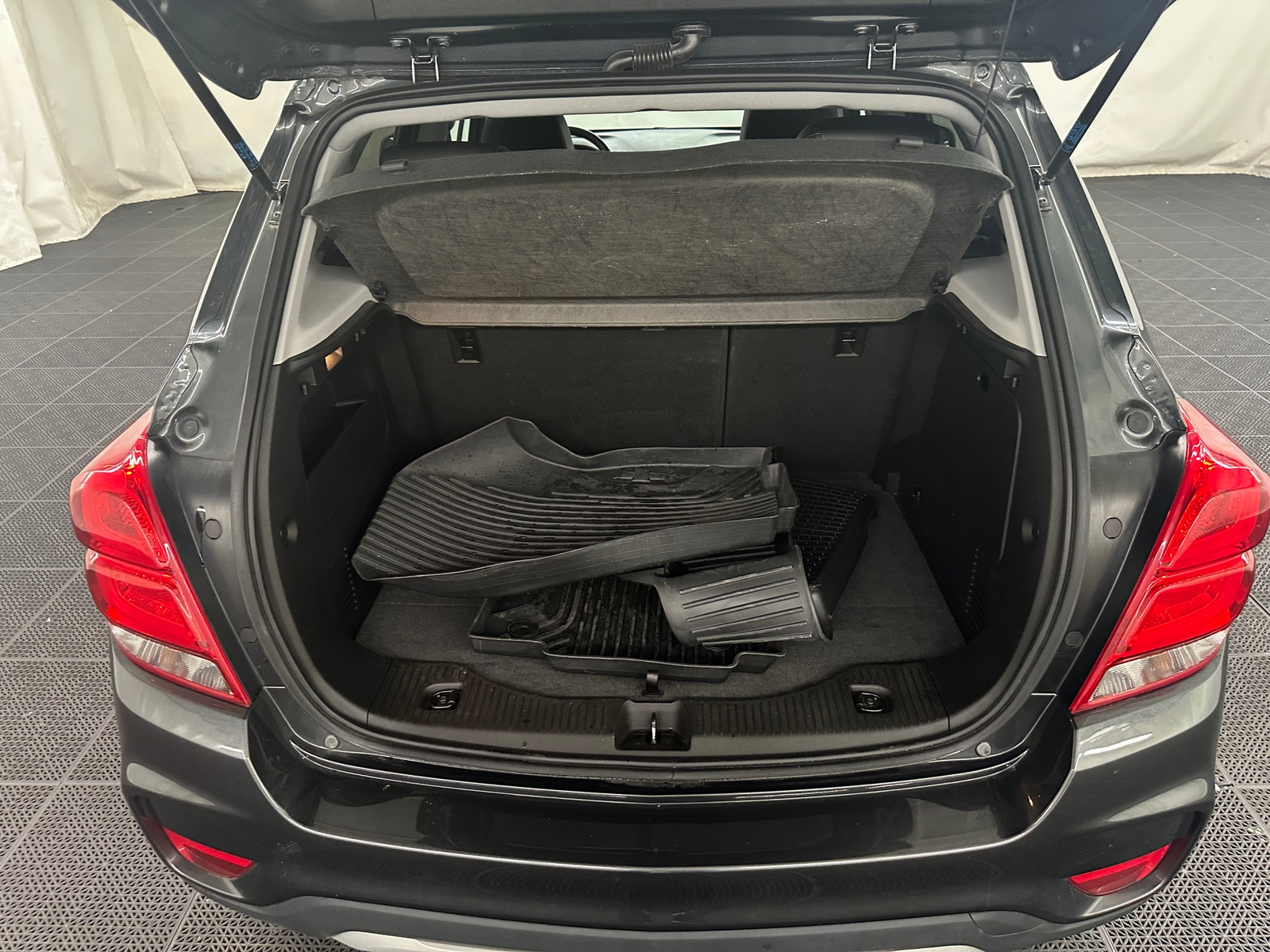 Thumbnail: 2019 Chevrolet Trax - 7