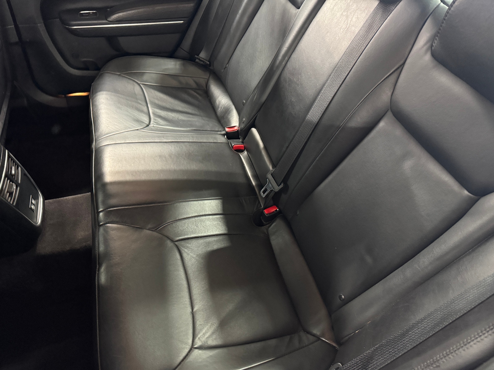 Thumbnail: 2016 Chrysler 300 - 5