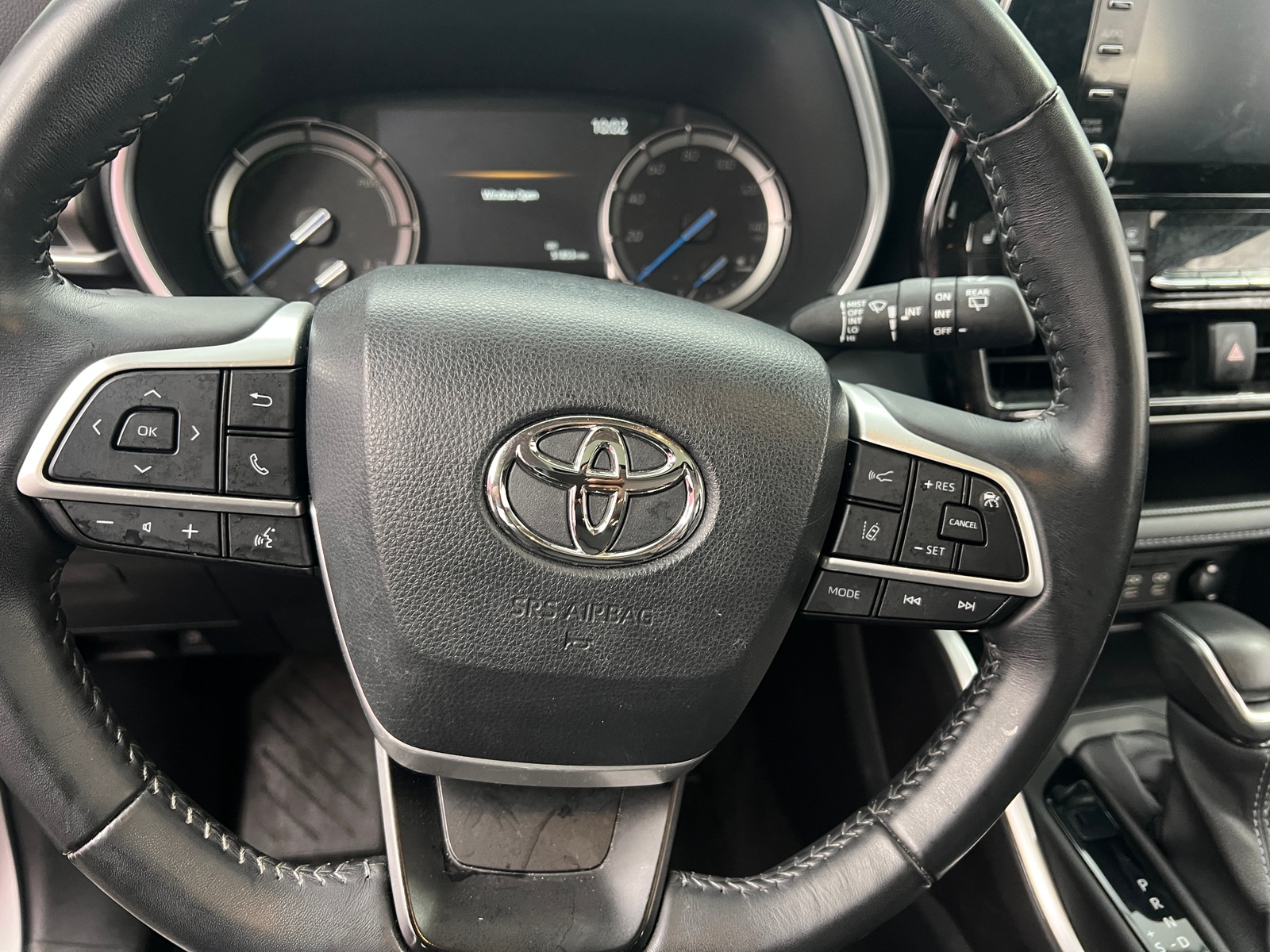 Thumbnail: 2022 Toyota Highlander - 4