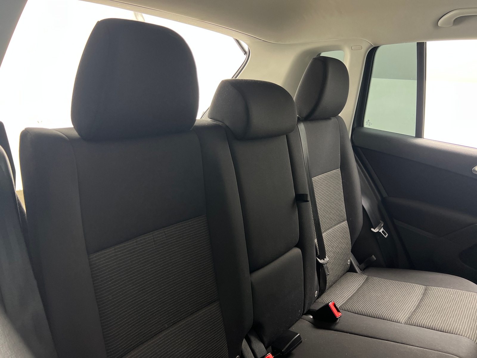Thumbnail: 2018 Volkswagen Tiguan - 6