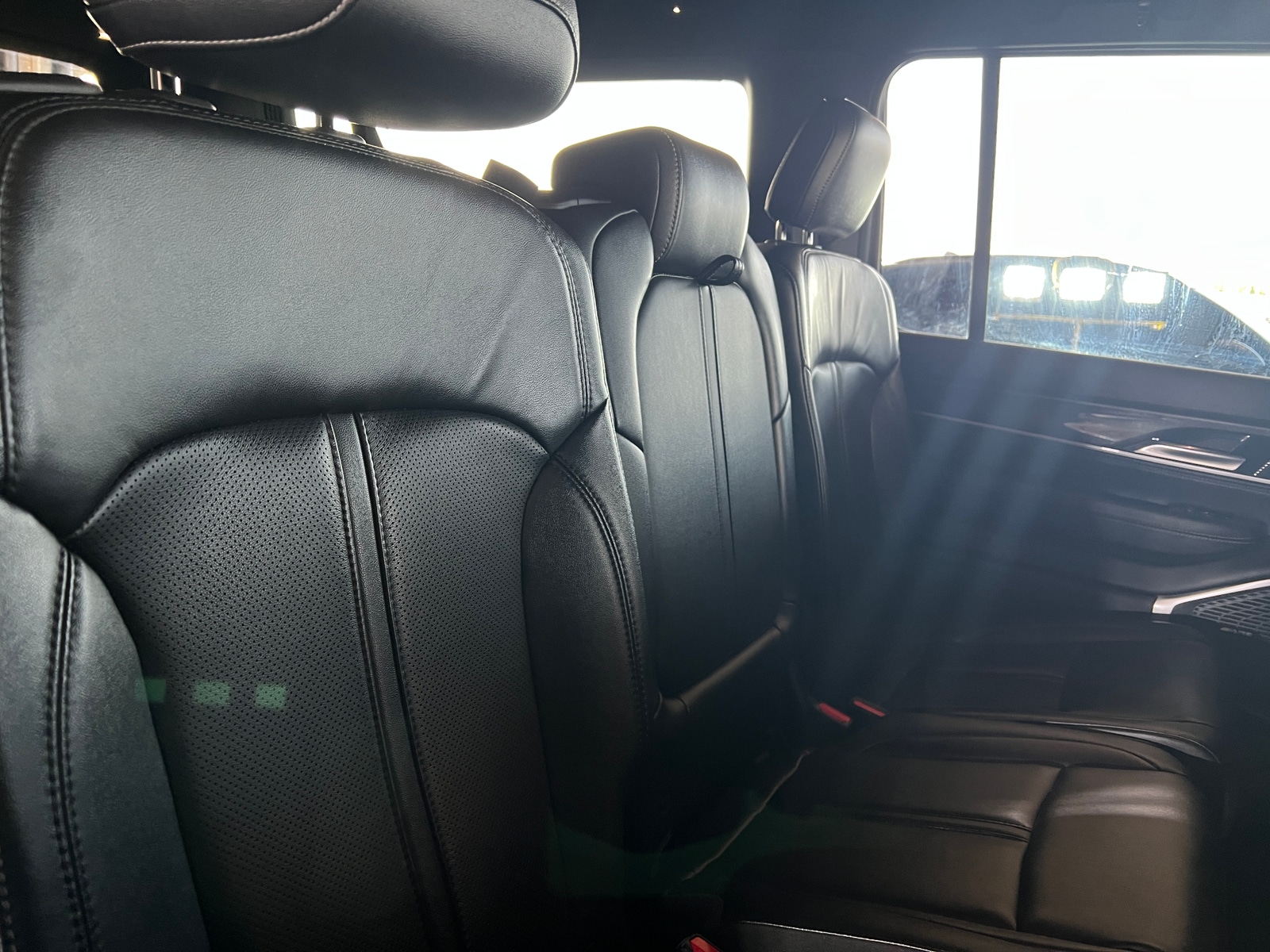 Thumbnail: 2023 Jeep Wagoneer - 5