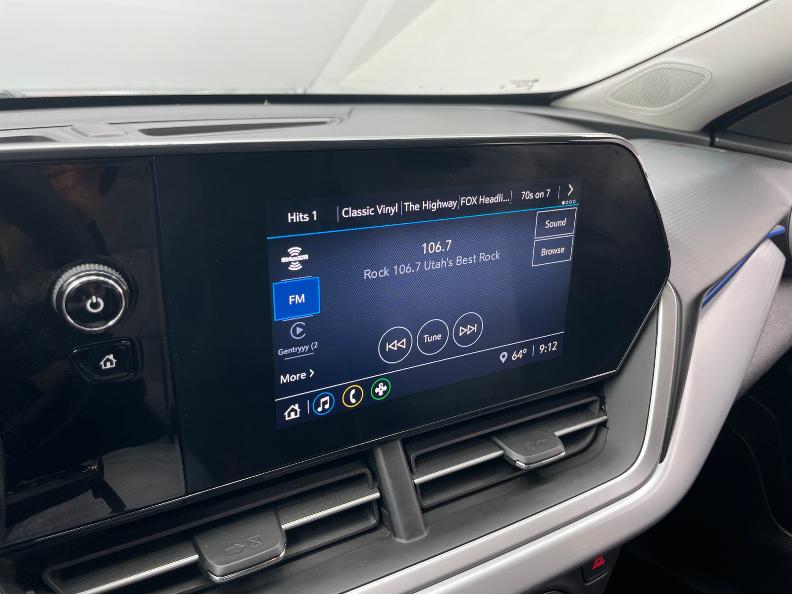 Thumbnail: 2025 Chevrolet Trax - 4