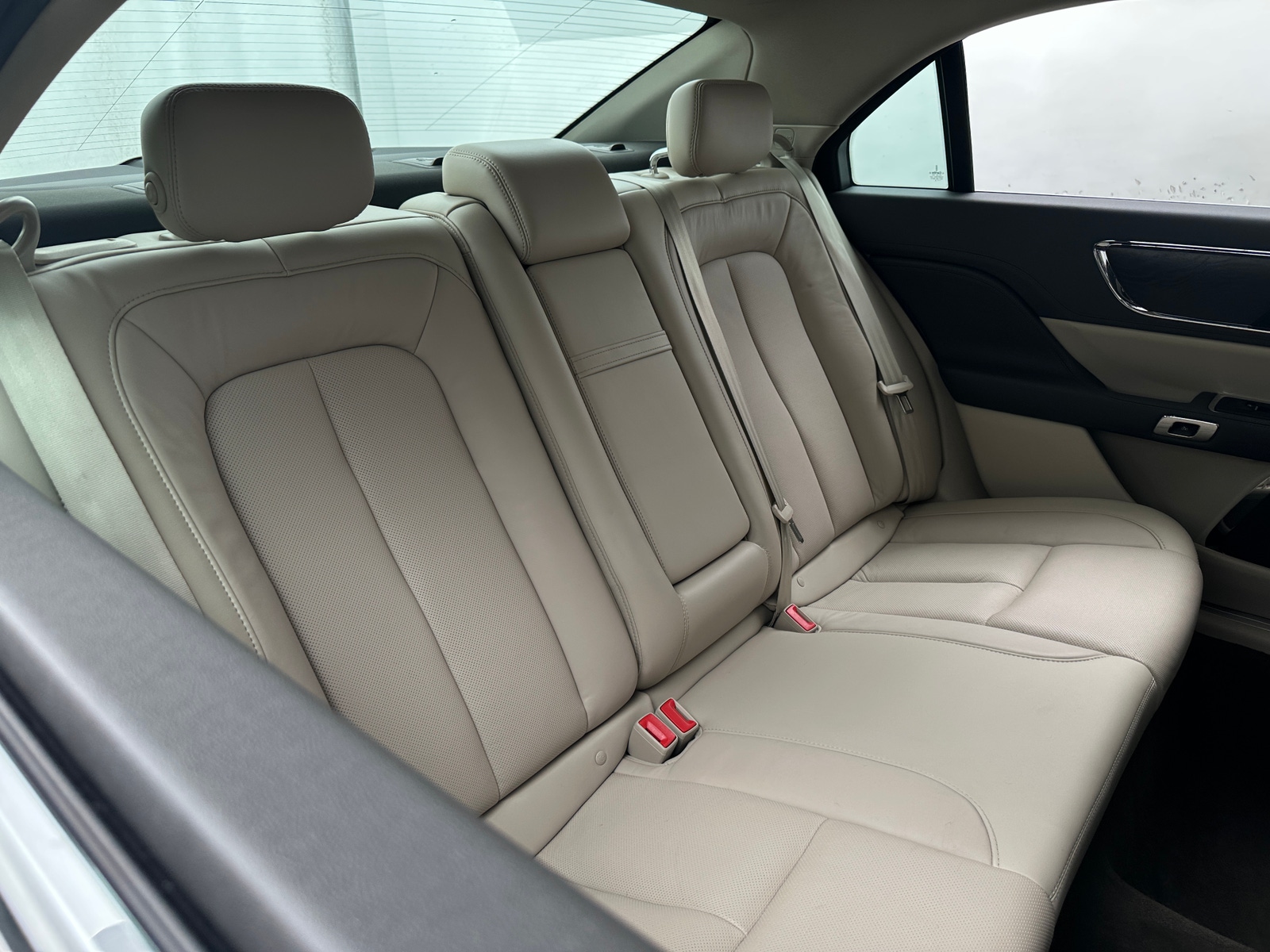 Thumbnail: 2019 Lincoln Continental - 5