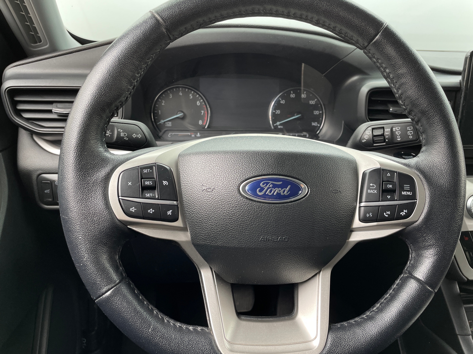 Thumbnail: 2022 Ford Explorer - 5