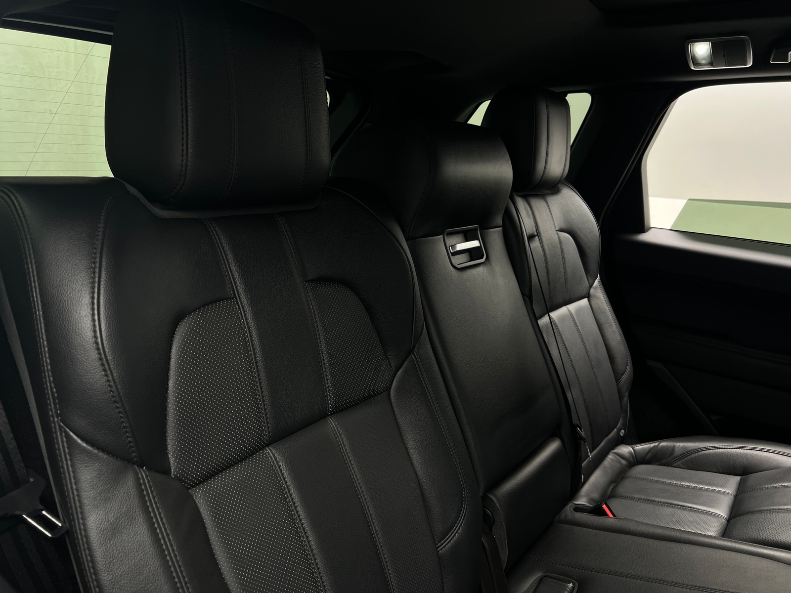 Thumbnail: 2016 Land Rover Range Rover Sport - 5