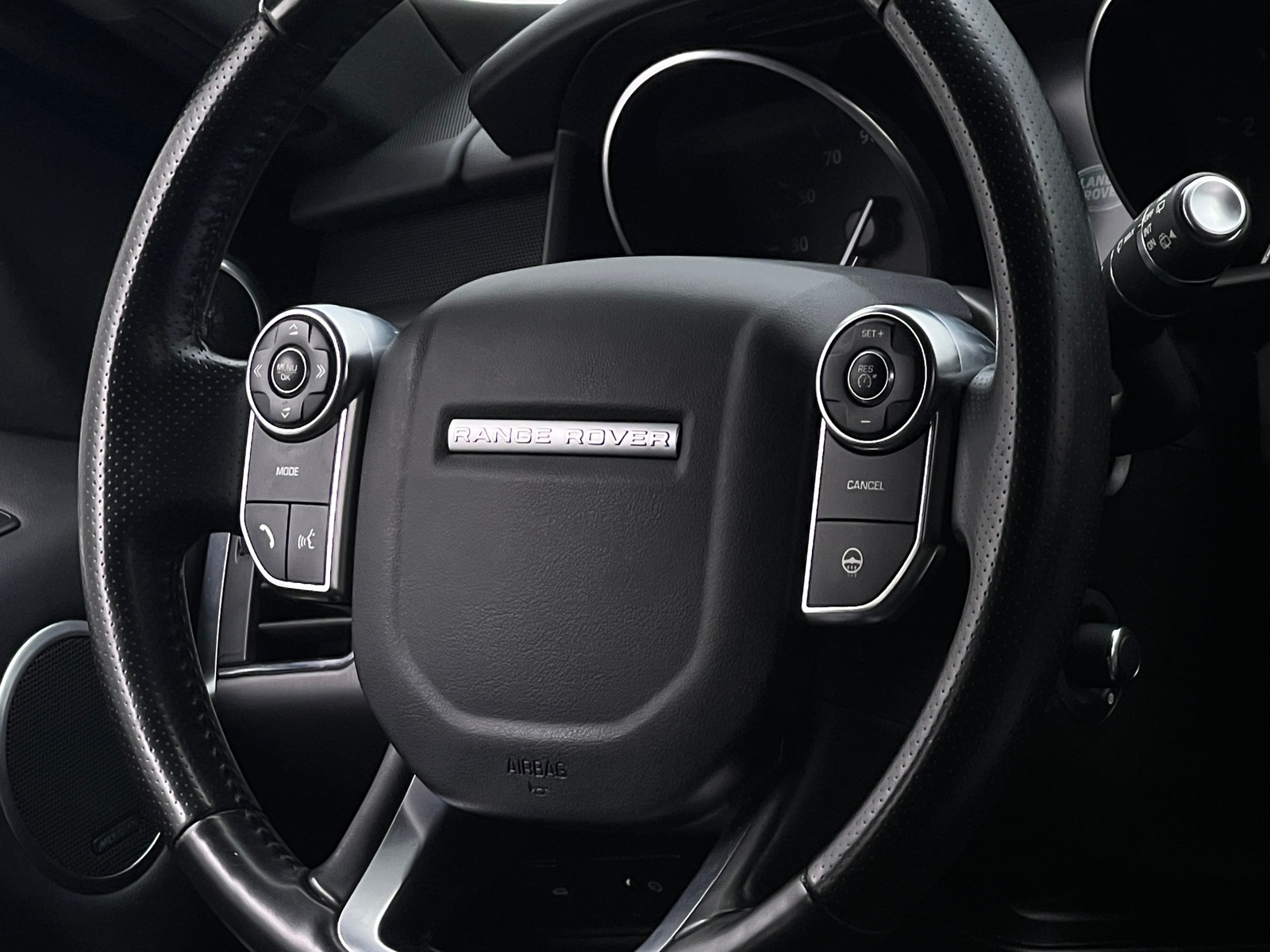 Thumbnail: 2016 Land Rover Range Rover Sport - 4